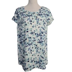 Liz lange Short sleeve maternity blouse size small blue and white